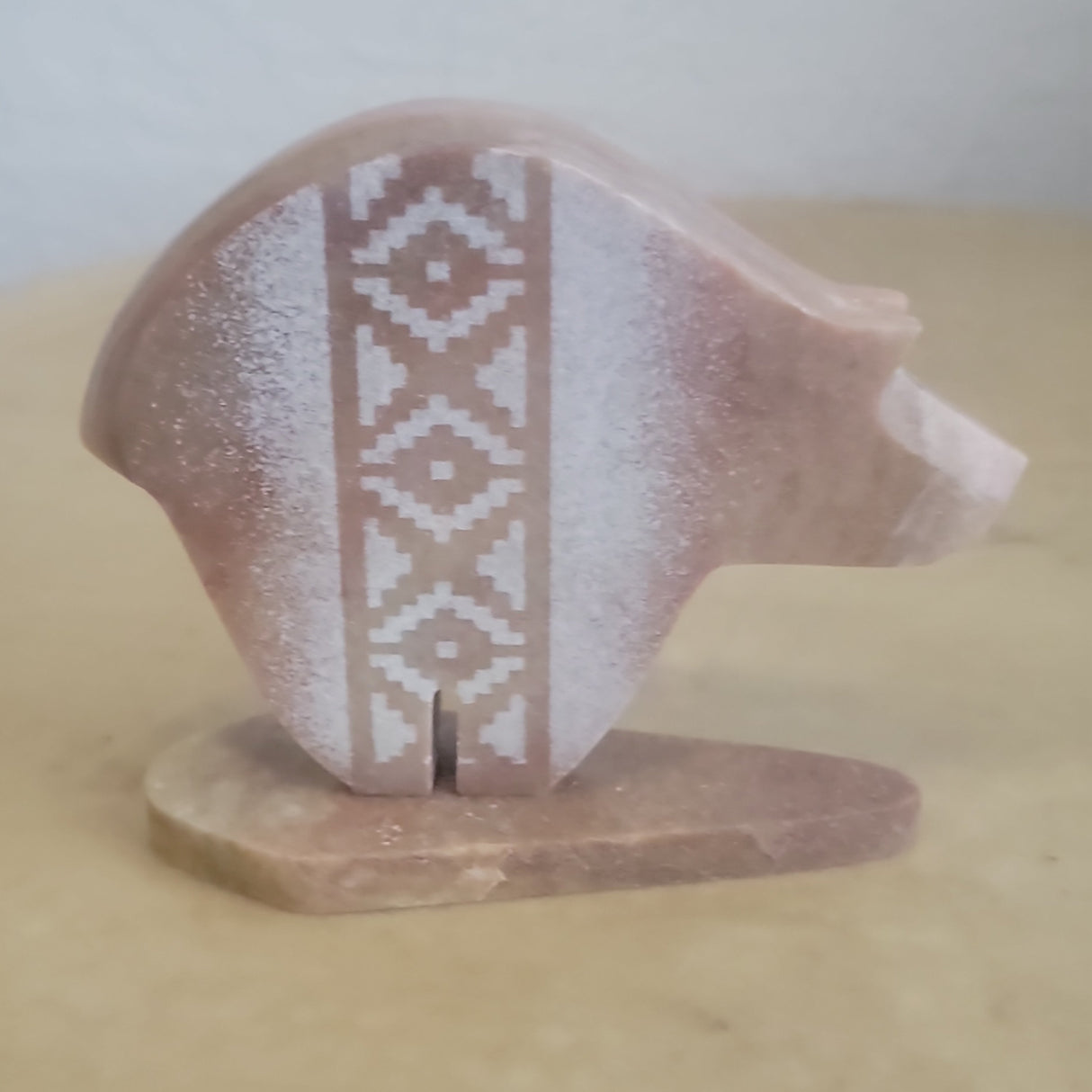 Navajo Alabaster Bear Zuni Fetish