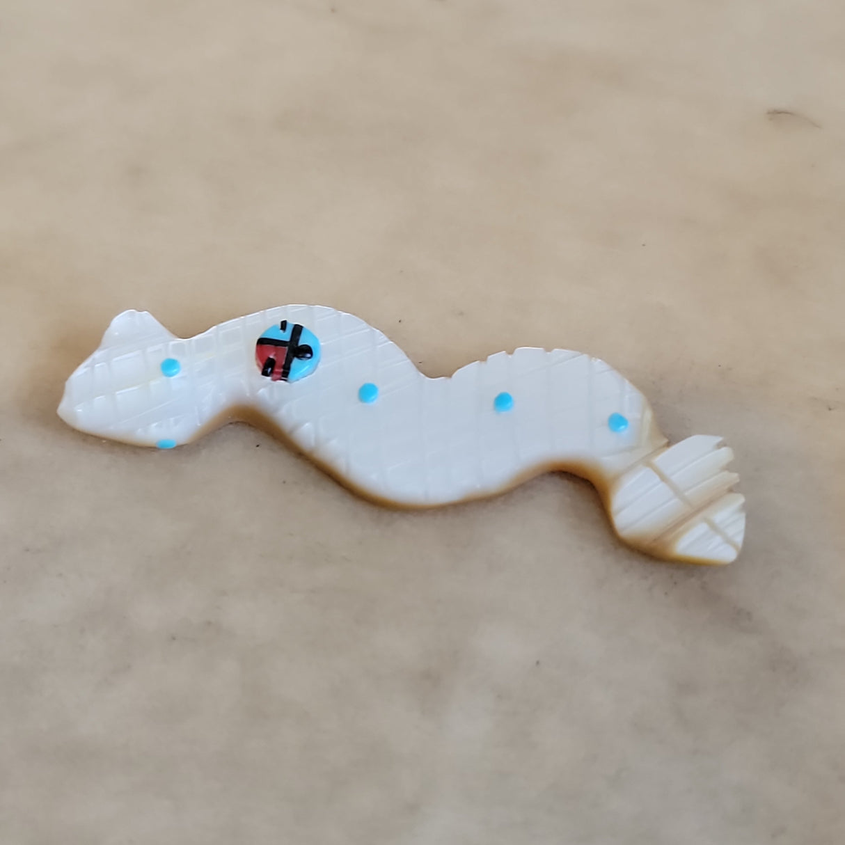 Gold Lip w/Zuni Sun Zuni Fetish Snake/Rattlesnake