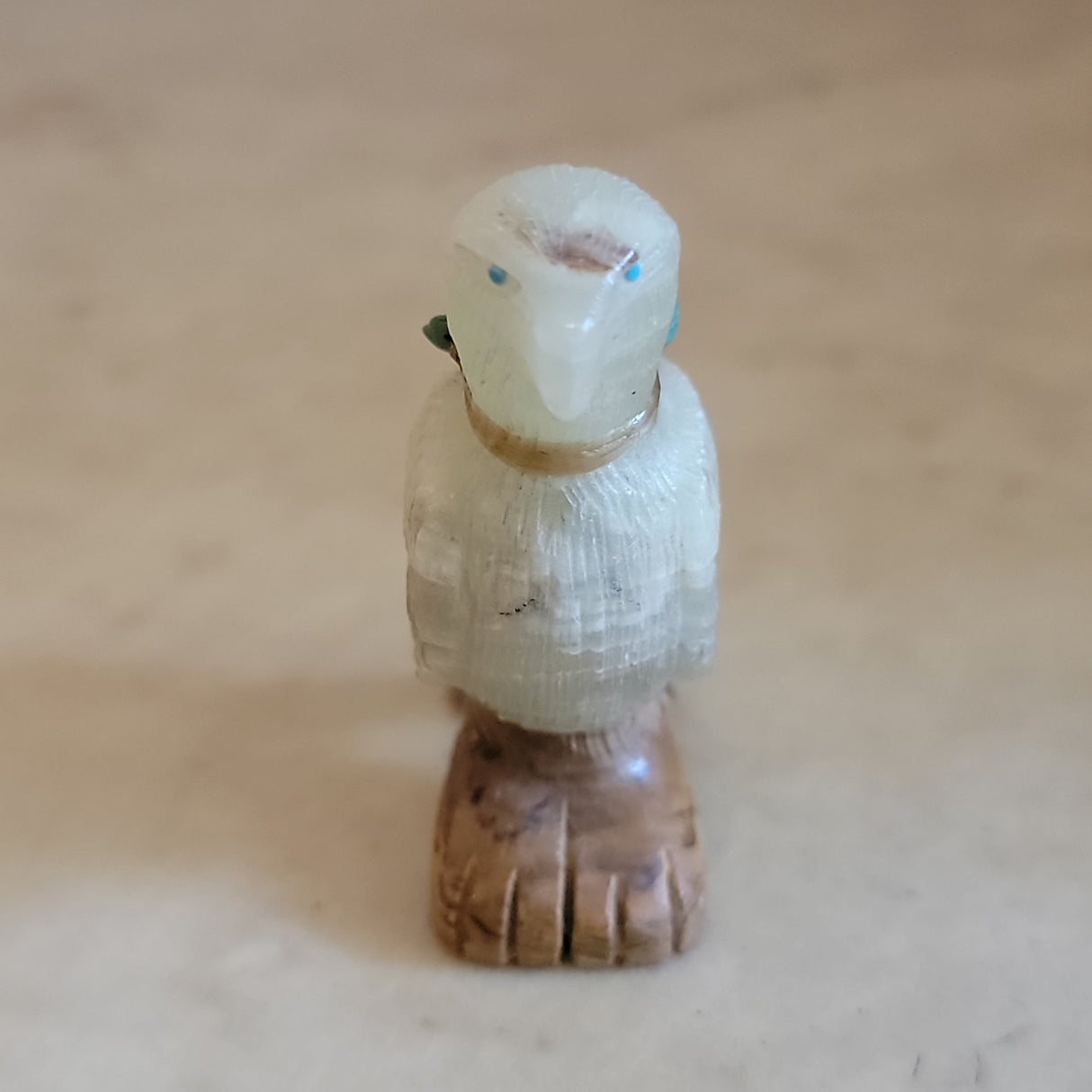 Onyx Eagle w/Offering Zuni Fetish