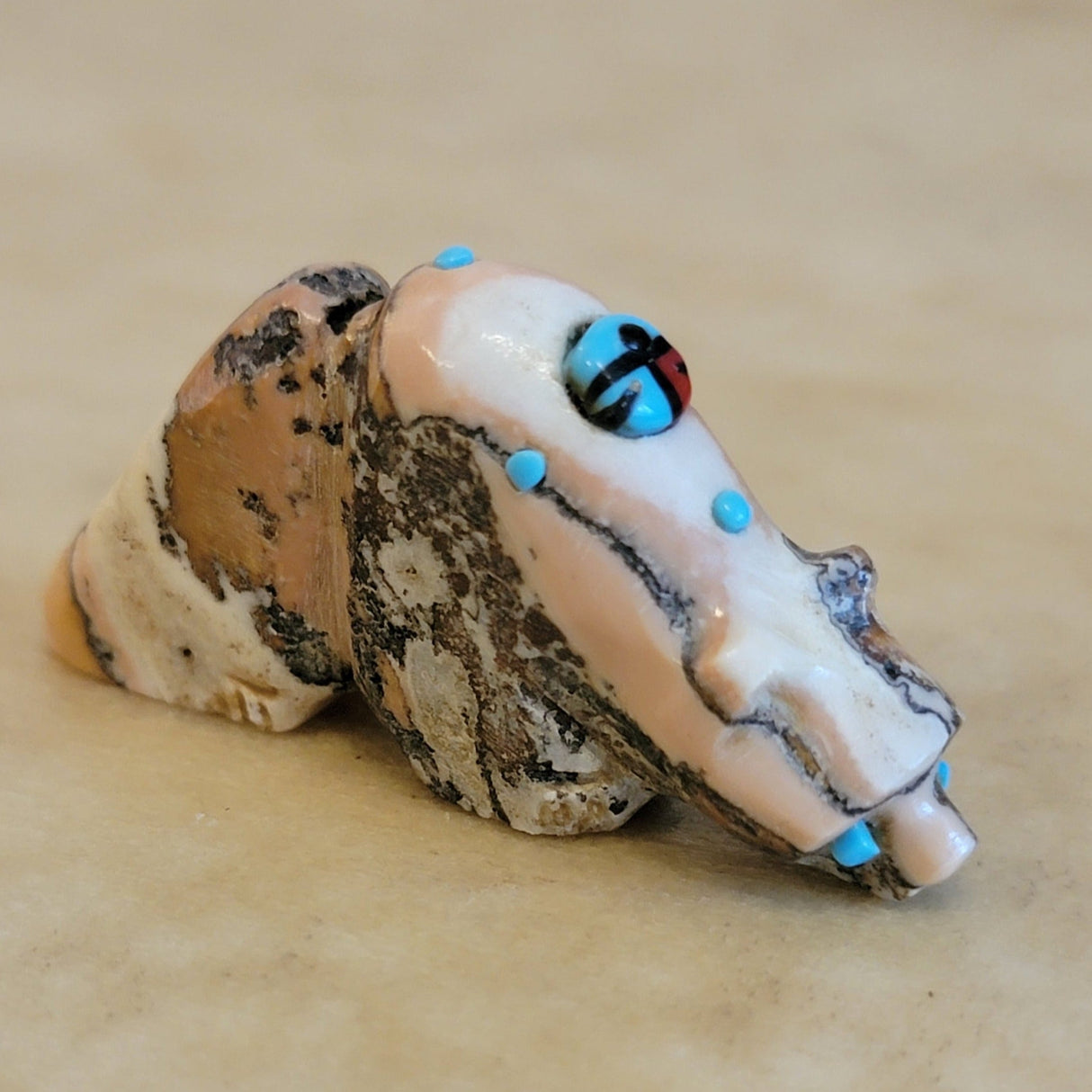 Grizzly Bear w/Zuni Sun Zuni Fetish