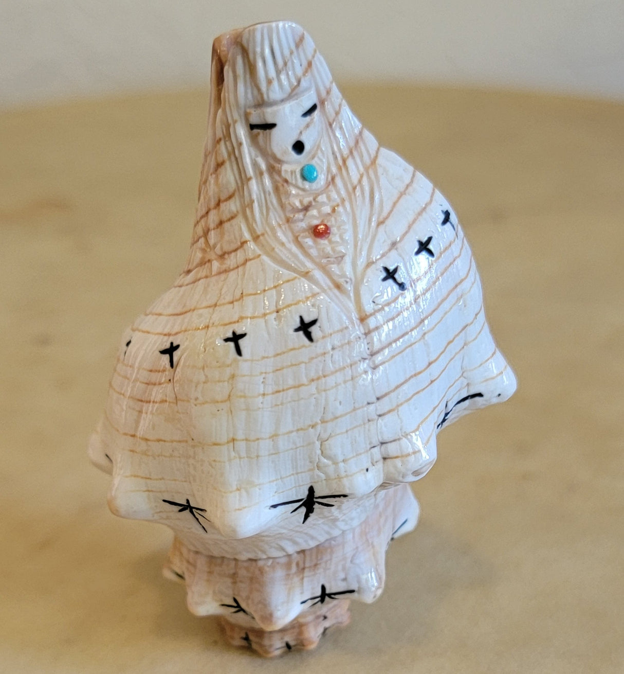 Shell Double Sided Maiden Zuni Fetish