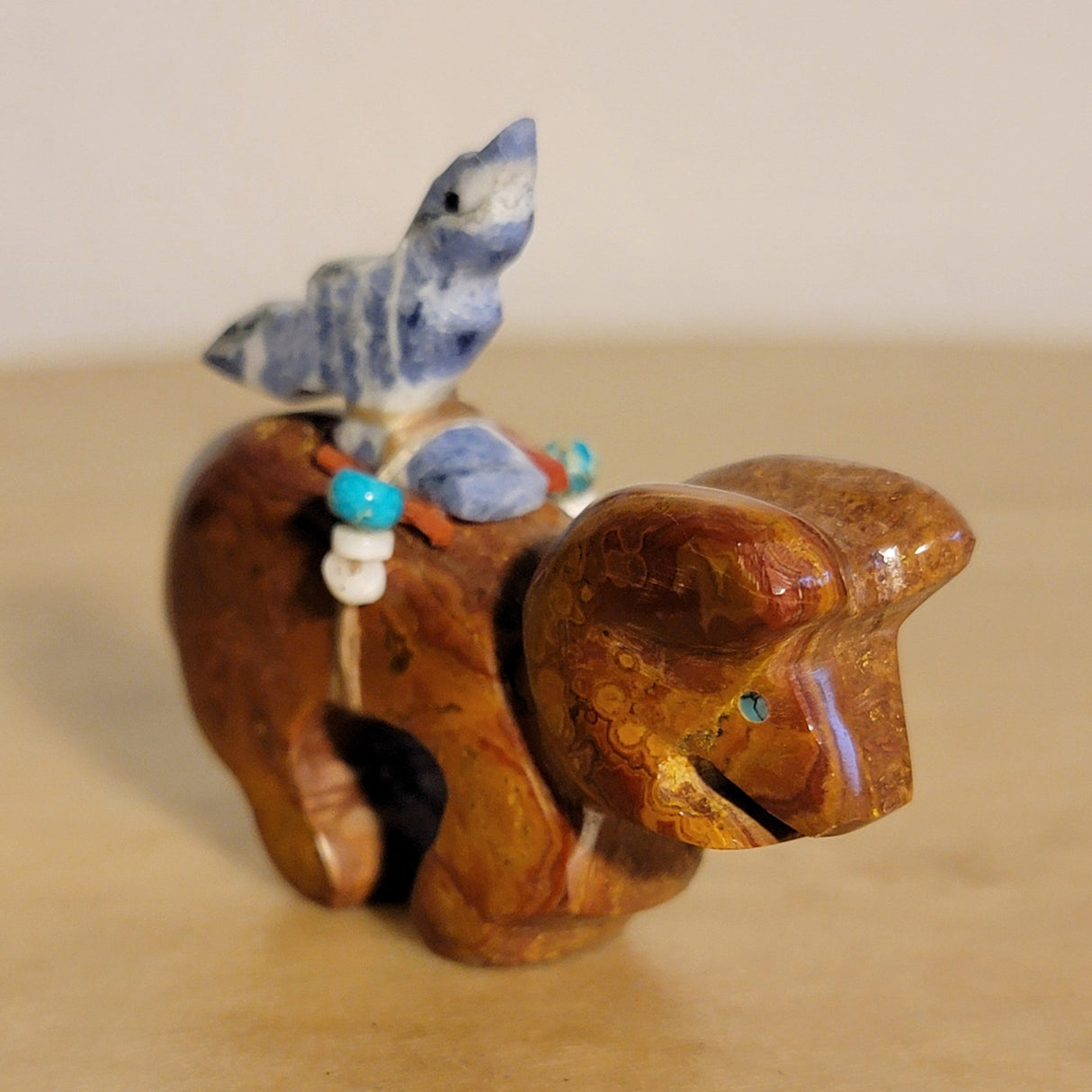 Onyx Ram w/Sodalite Bird Hitchhiker Zuni Fetish
