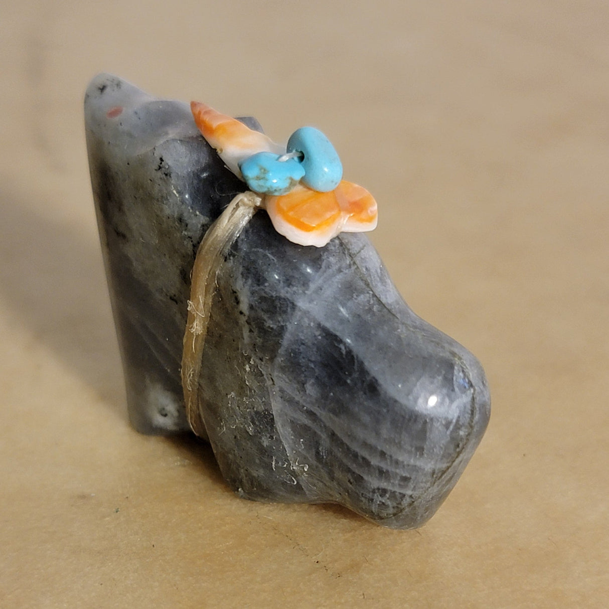 Labradorite Fox w/Pack Zuni Fetish