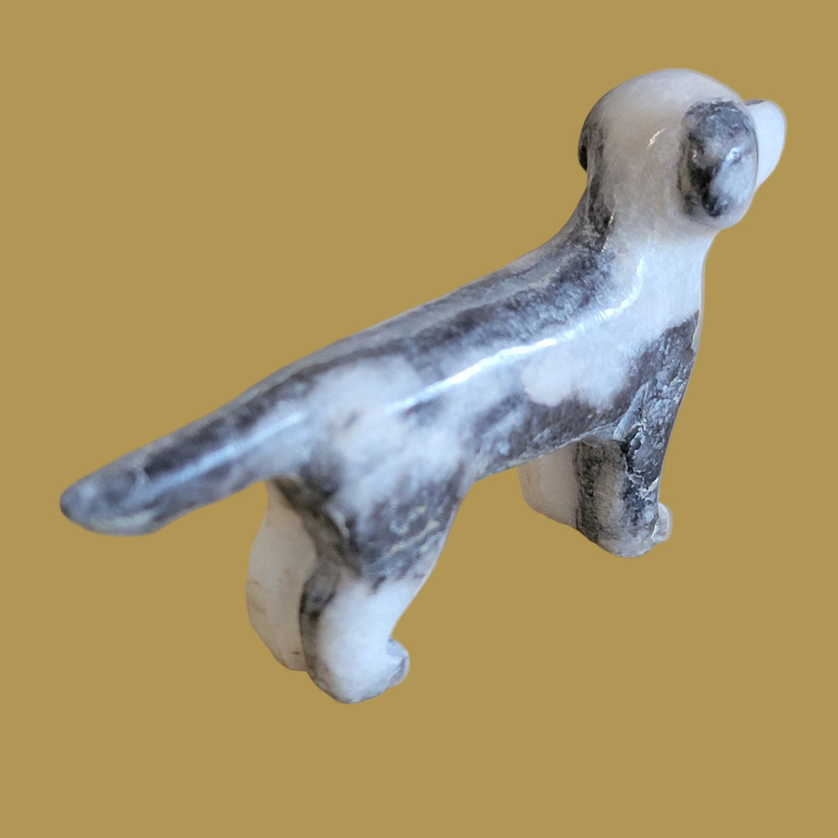 Lovable Pointer Dog Zuni Fetish