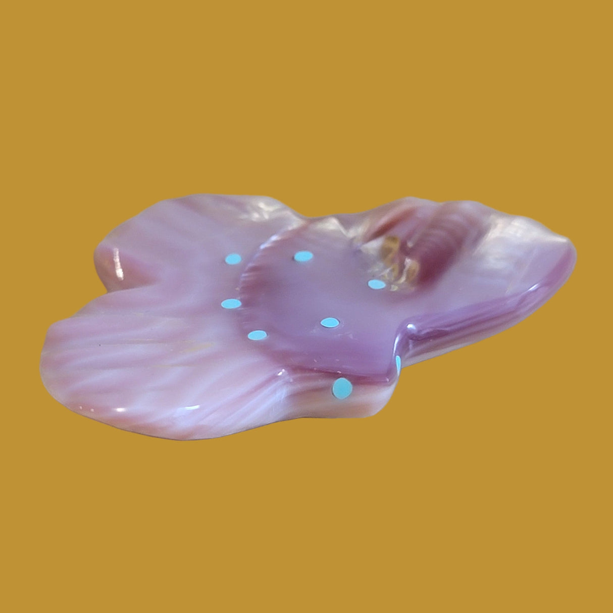 Pink Mussel Shell Soaring Eagle Zuni Fetish