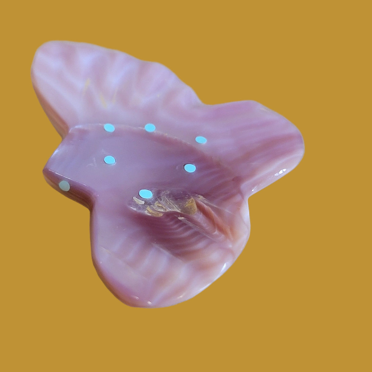 Pink Mussel Shell Soaring Eagle Zuni Fetish