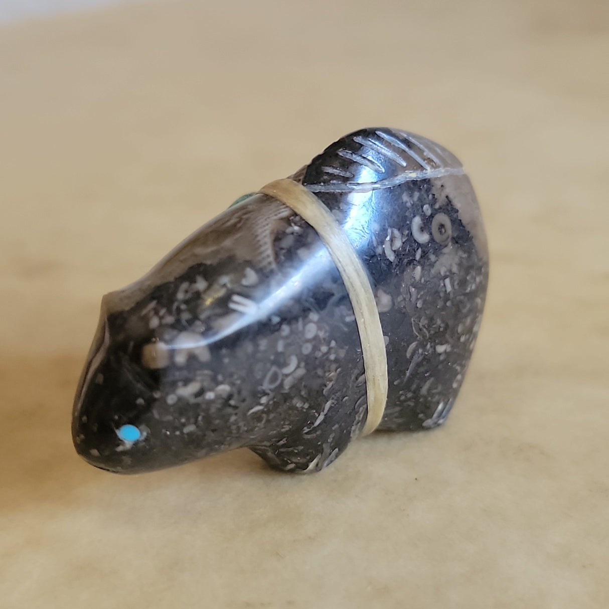 Marlstone Mountain Lion Zuni Fetish