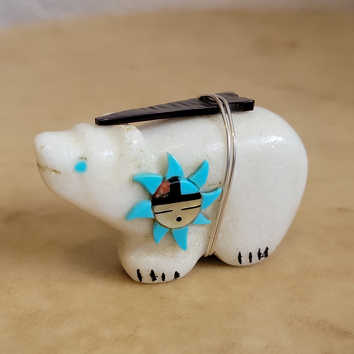 Darren Boone Marble Bear w/Zuni Sun Zuni Fetish