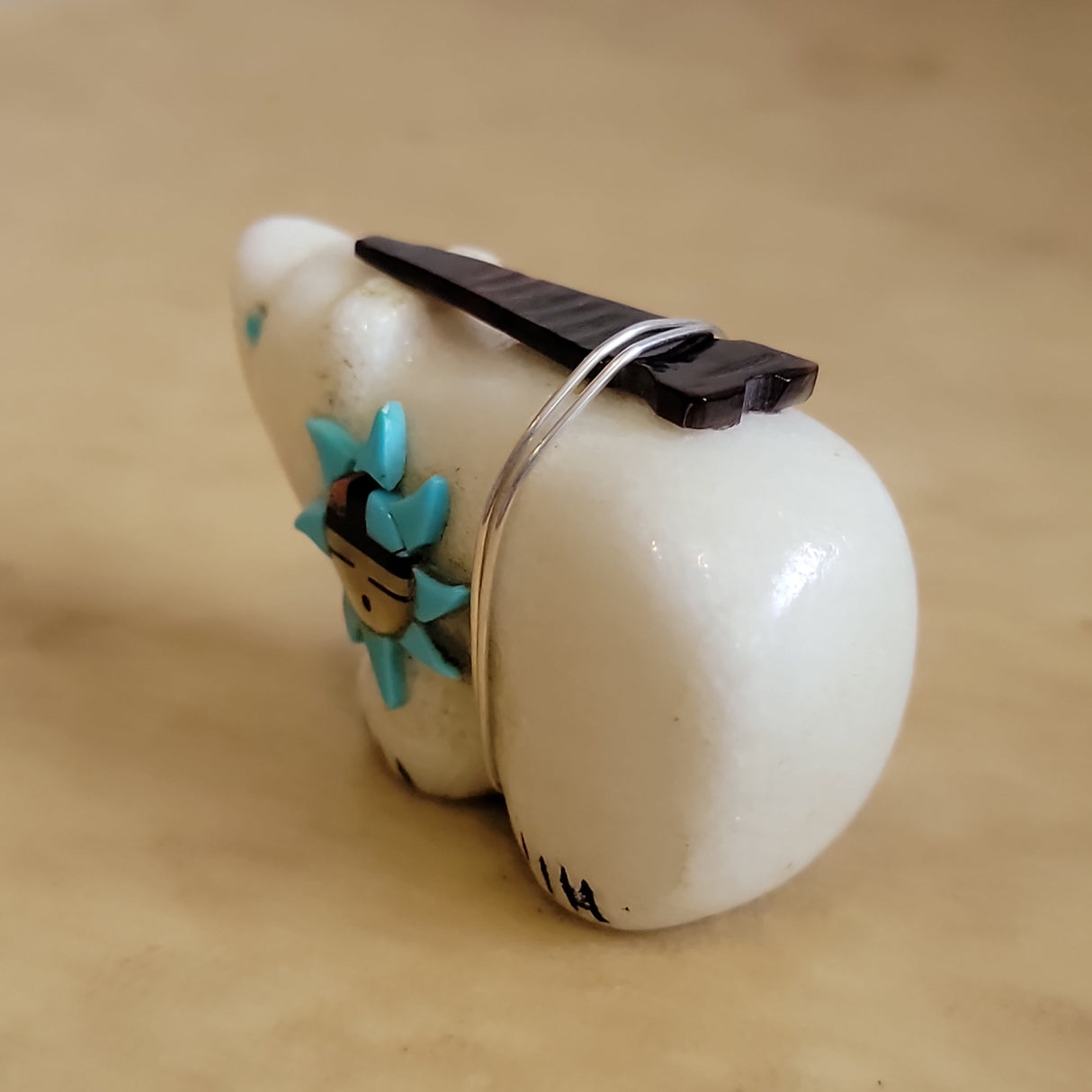 Marble Bear w/Zuni Sun Zuni Fetish