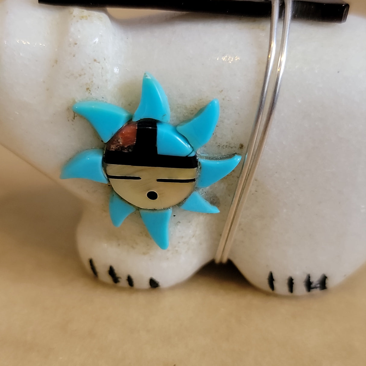 Marble Bear w/Zuni Sun Zuni Fetish