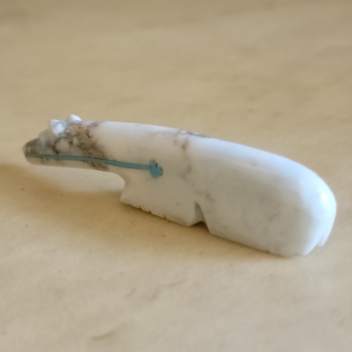 Marble Long Necked Bear Zuni Fetish