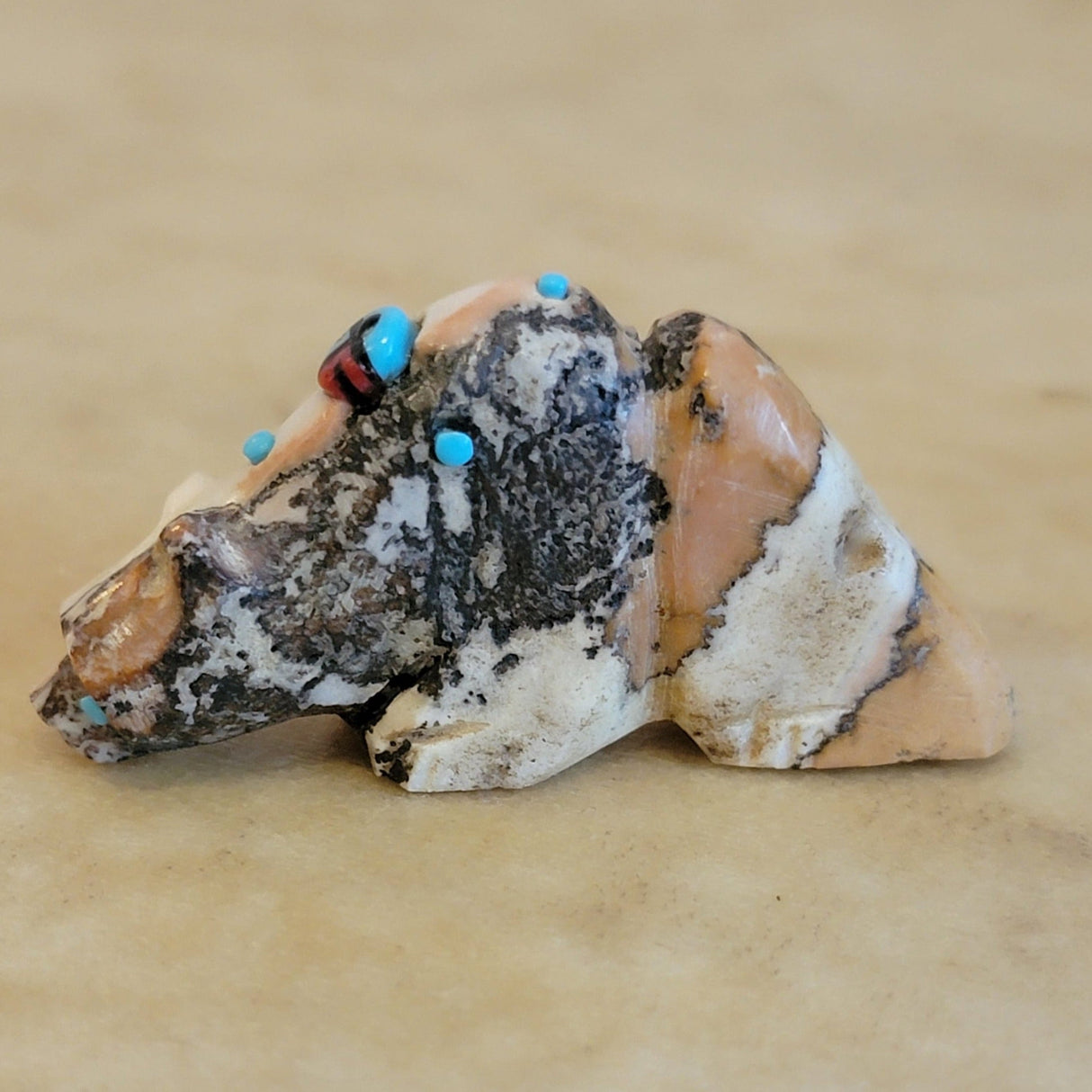 Grizzly Bear w/Zuni Sun Zuni Fetish