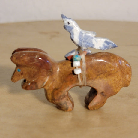 Onyx Ram w/Sodalite Bird Hitchhiker Zuni Fetish