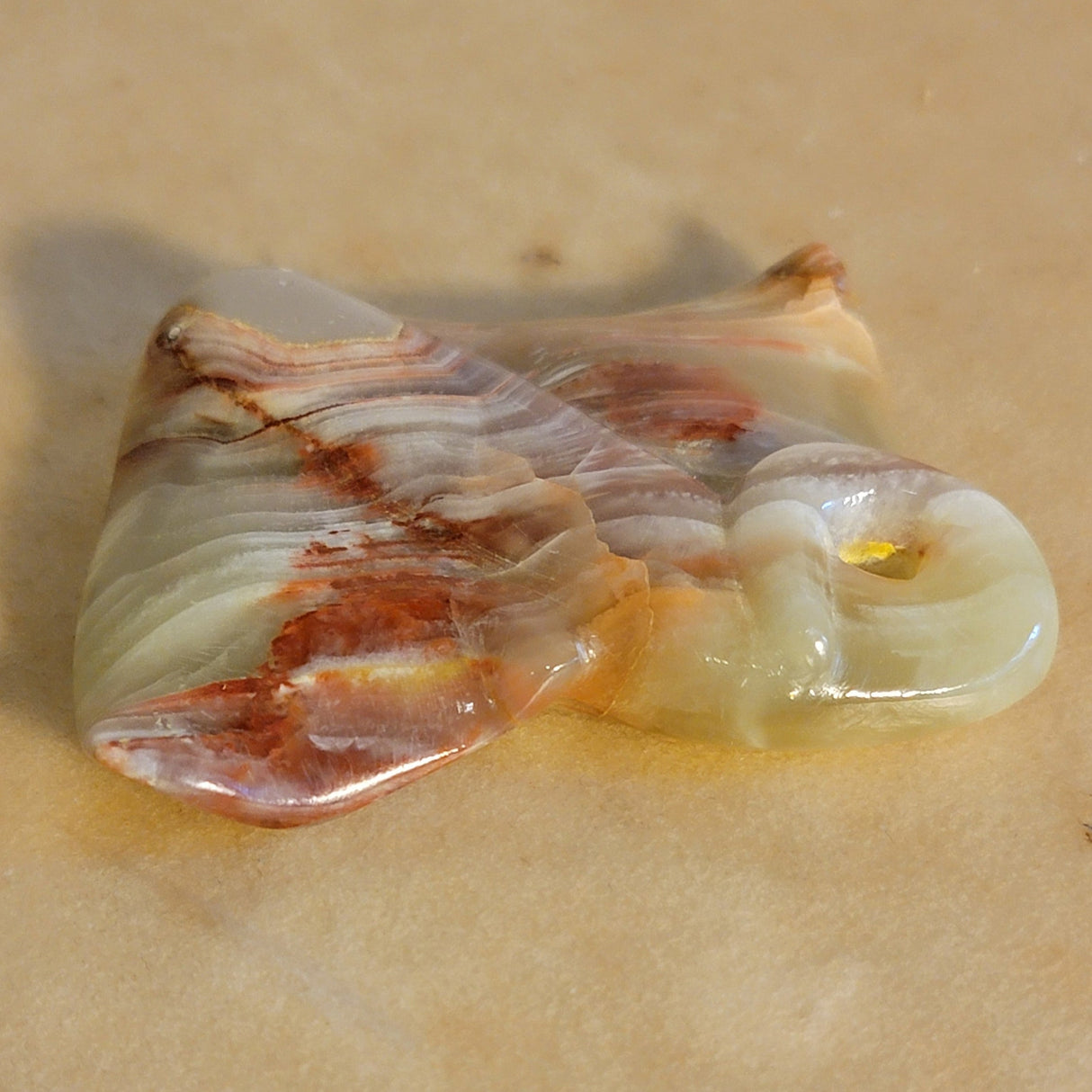 Graceful Onyx Stingray Zuni Fetish