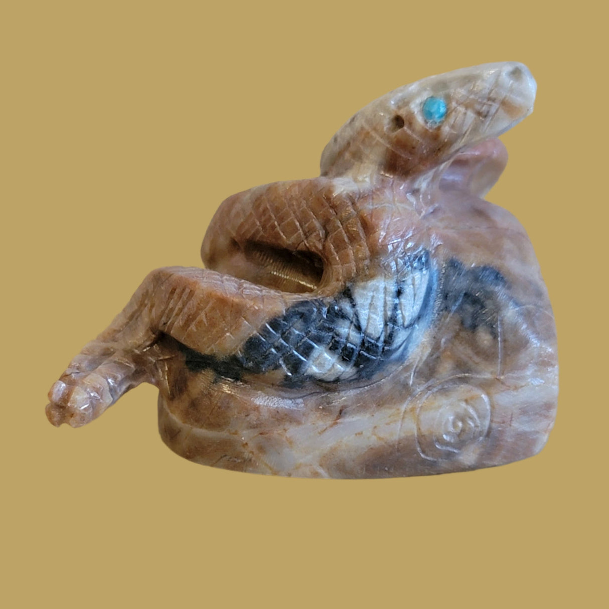 Striking Picasso Marble Rattlesnake/Snake Zuni Fetish