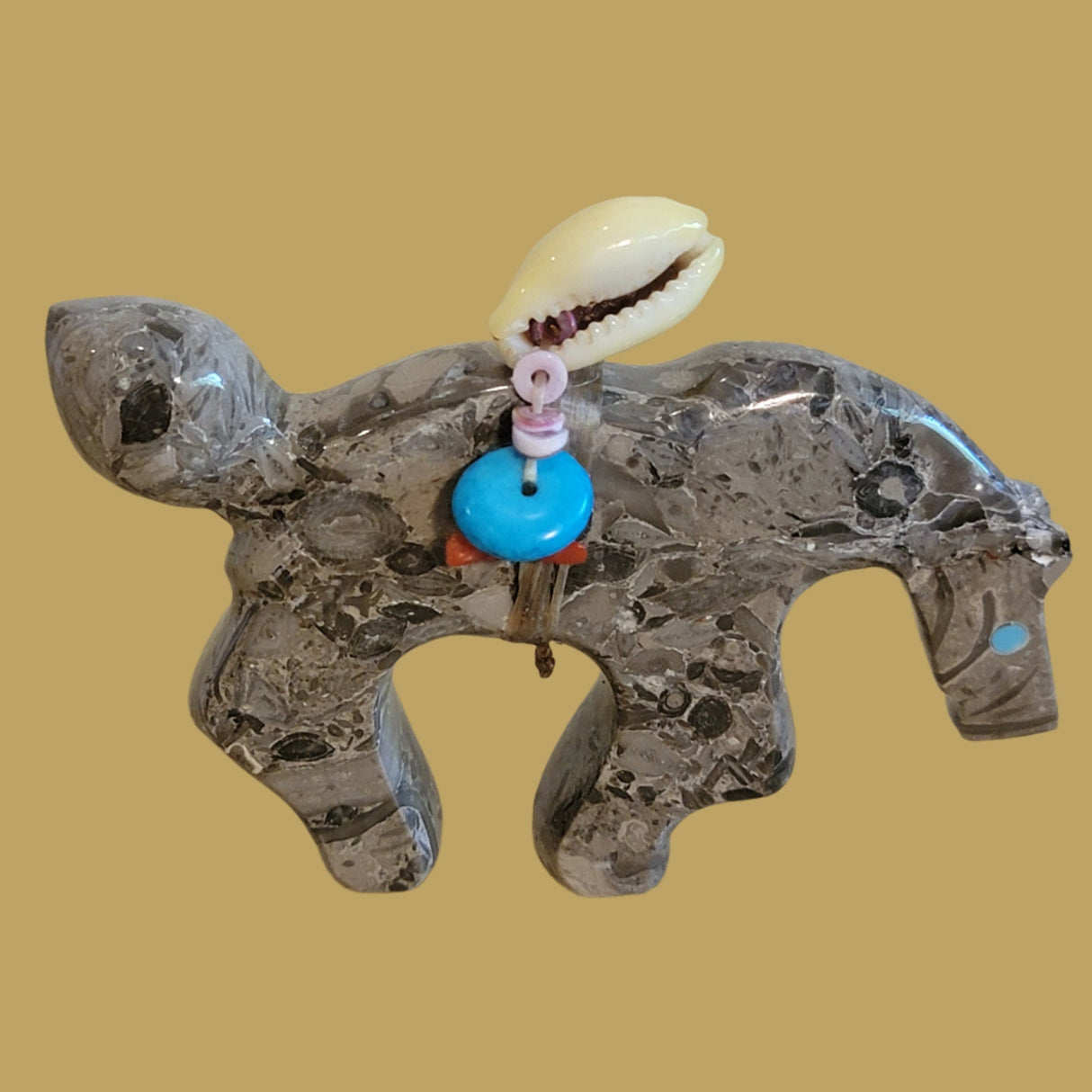 Healing Horse w/ Heartline and Cool Cowrie Pack Zuni Fetish