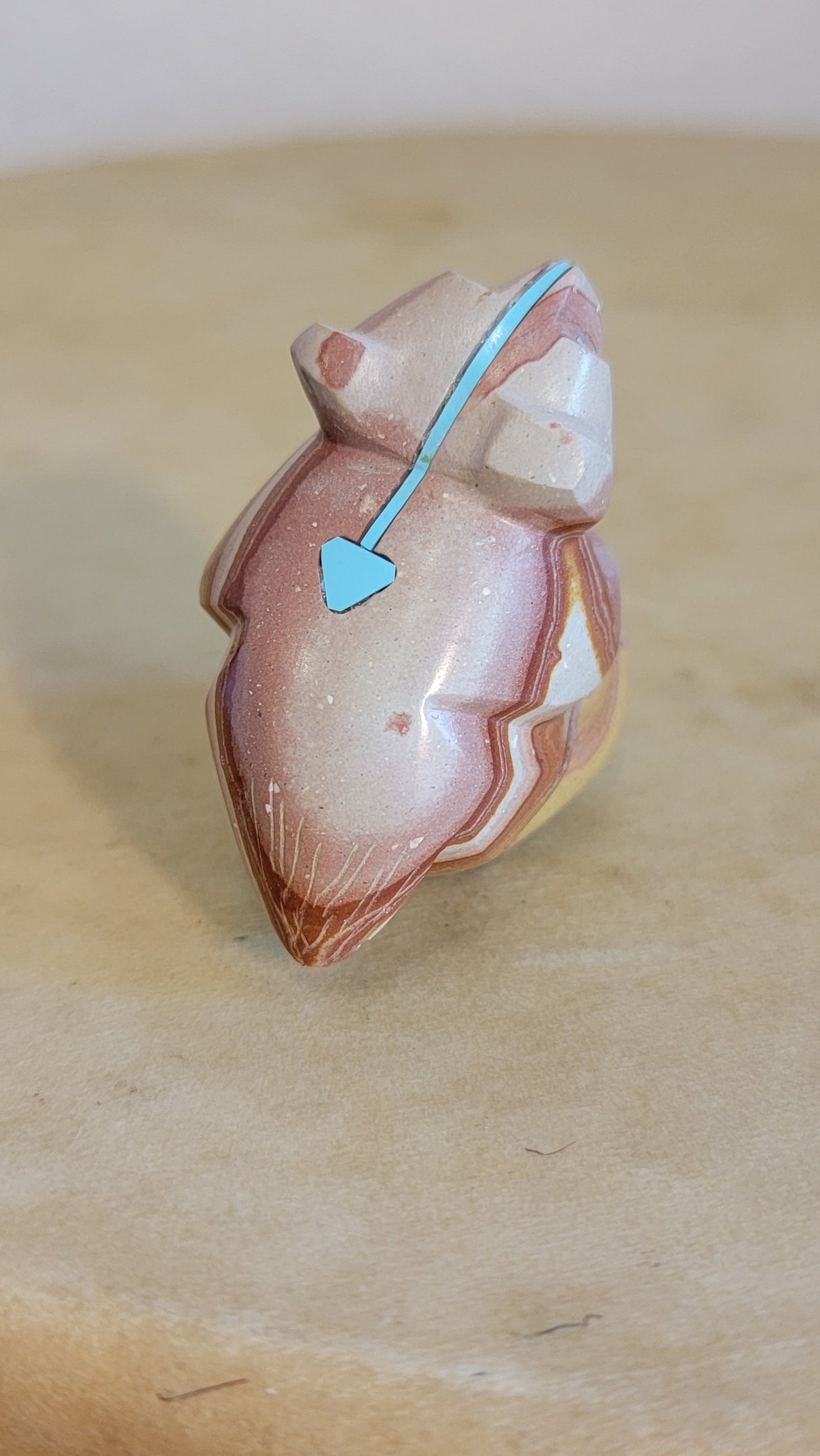 Hickoryite Climbing Badger w/ Heartline Zuni Fetish