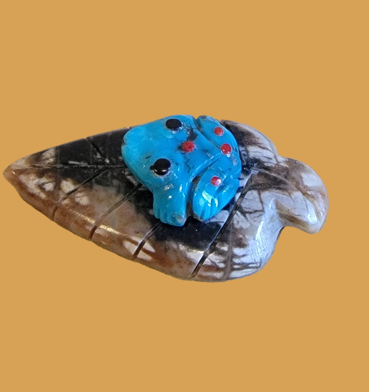 Turquoise Frog on Picasso Marble Leaf Zuni Fetish