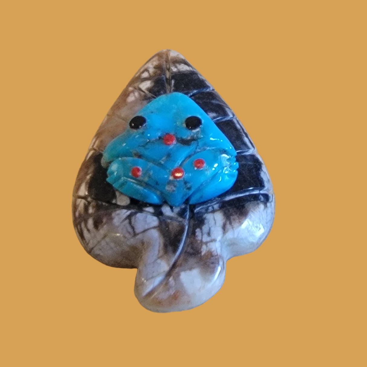 Turquoise Frog on Picasso Marble Leaf Zuni Fetish