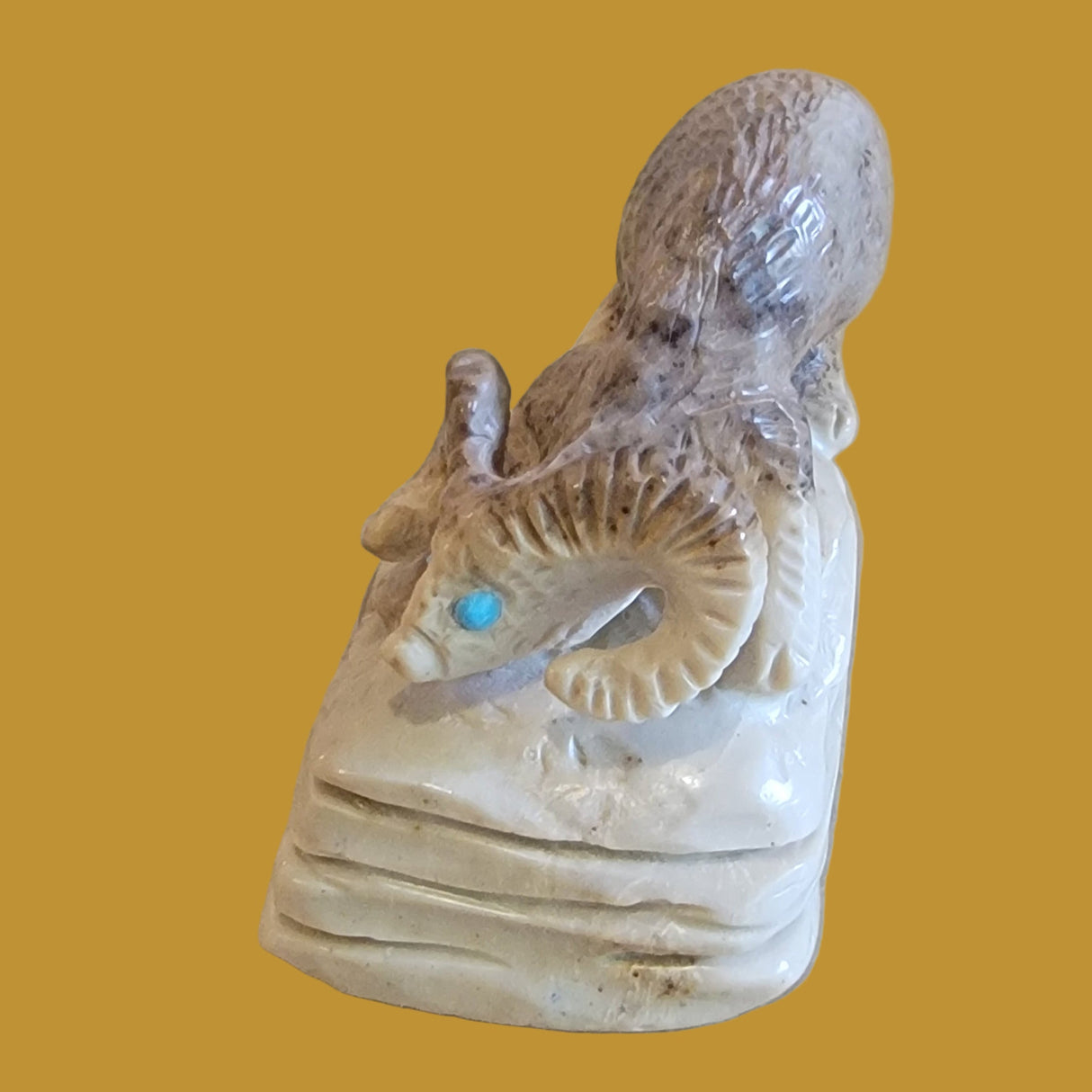 Amazing Serpentine Mountain Ram on Ledge Zuni Fetish