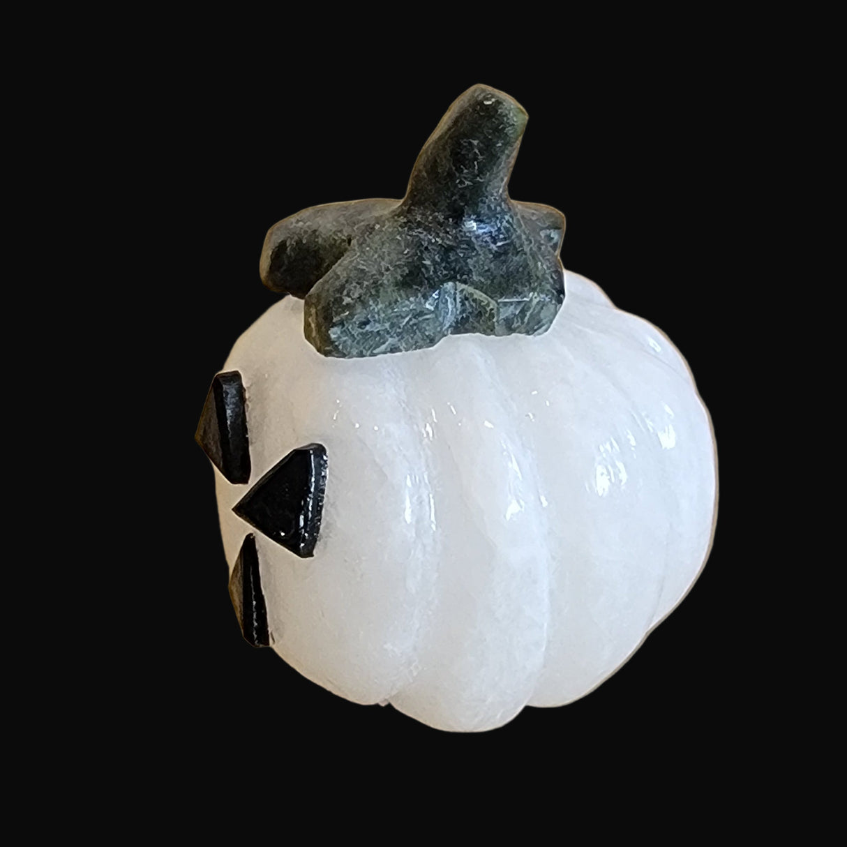 Alabaster Ghost Pumpkin Zuni Fetish